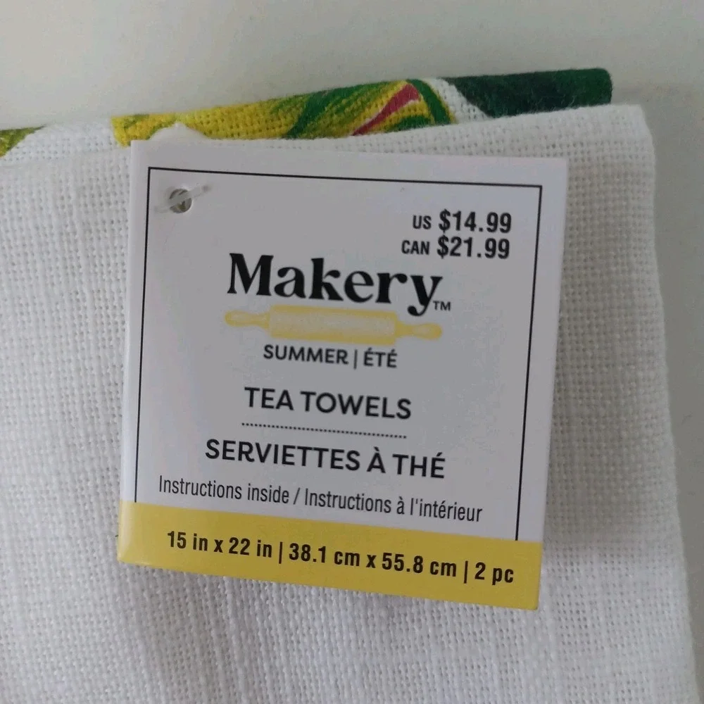 NWT Set of‎ 2 Kitchen Hand Towels Happy Hour Tropical